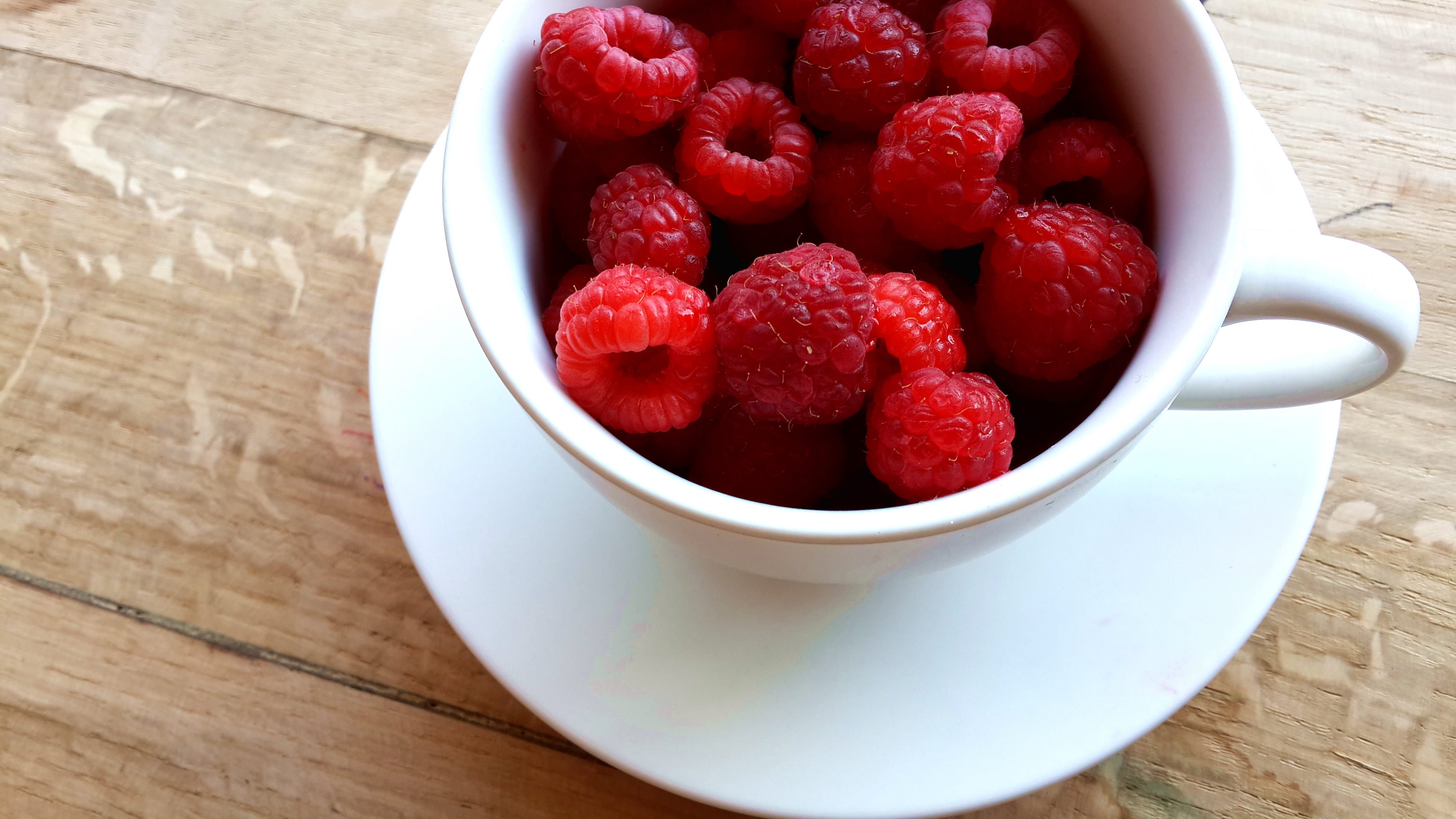 10 Healthy Snacks That Sabotage Your Diet
